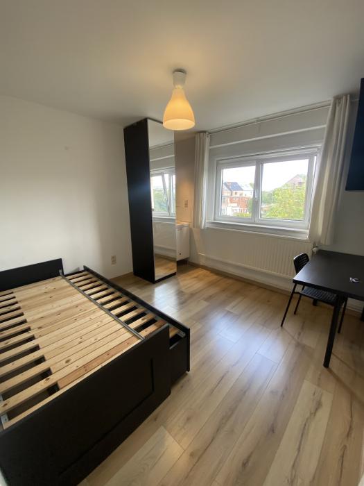 Shared housing 65 m² in Mons